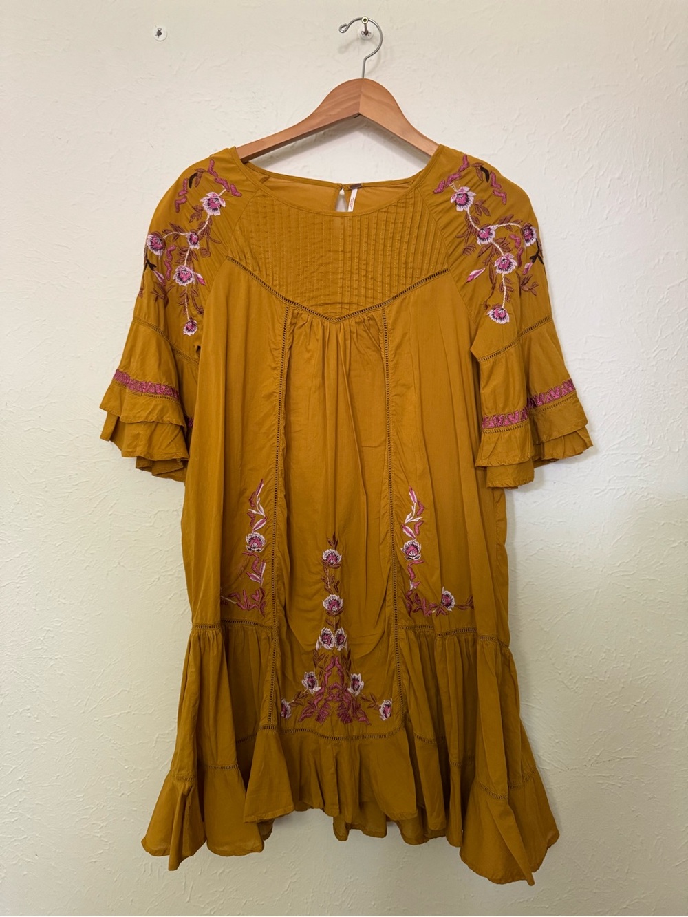Free People Pavlo 100% Cotton Embroidered Yellow Gold Dress Size Medium